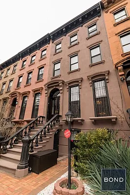 Sold by Bond New York | media 18