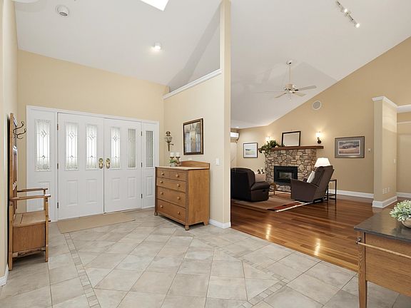 4th image of 5226 222nd St
