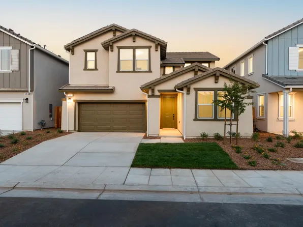 310 Huckleberry Rd S, Madera, CA 93636