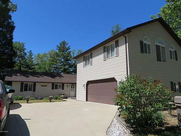 2nd image of 21489 N Shore Dr