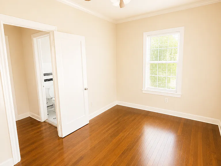 343 W Summit Ave — Photo 5