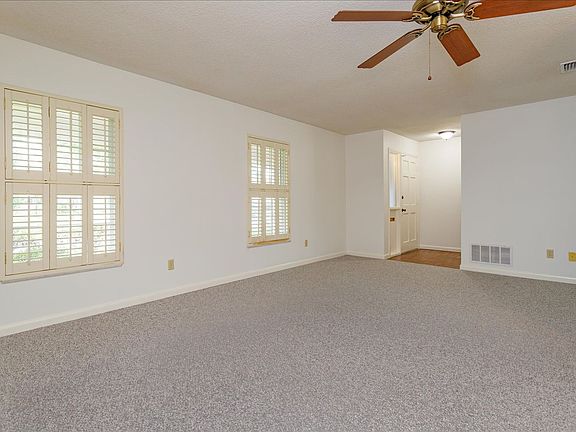 3rd image of 1192 Lady Susan Dr