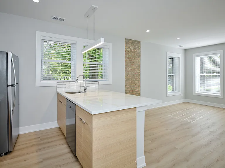 2127 S Marshall Blvd #1 — Photo 3