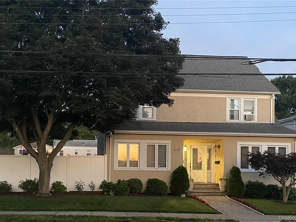 204 Lakeview Ave