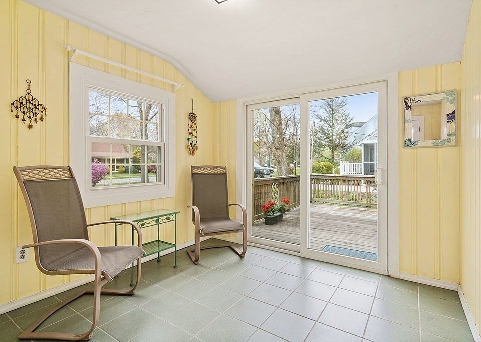 356 Common St, Walpole, MA 02081 Zillow