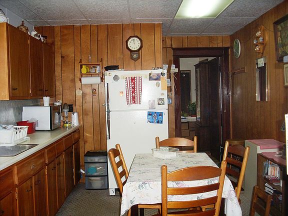 3rd image of 614 S Franklin St