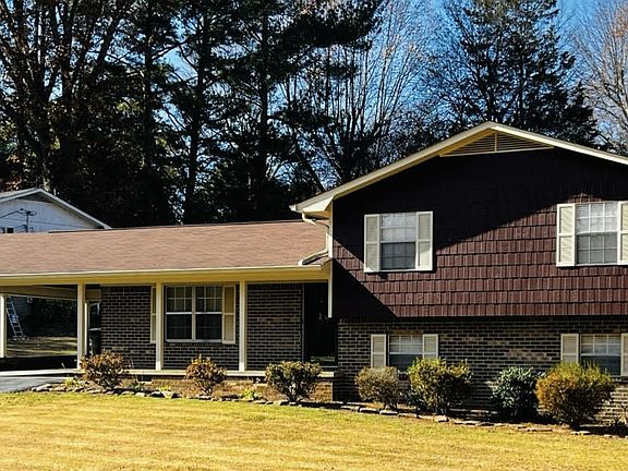 2nd image of 3627 Moreland Dr NE