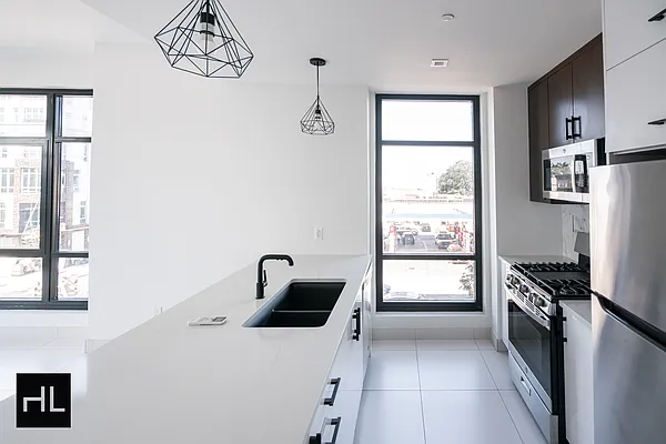 Rented by Highline Residential | media 8