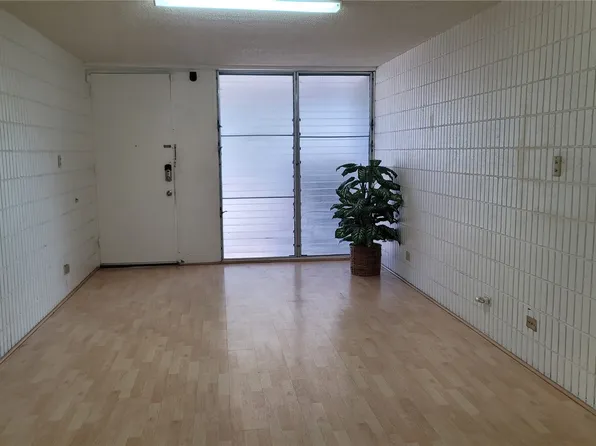 1605 Pensacola St APT 3, Honolulu, HI 96822