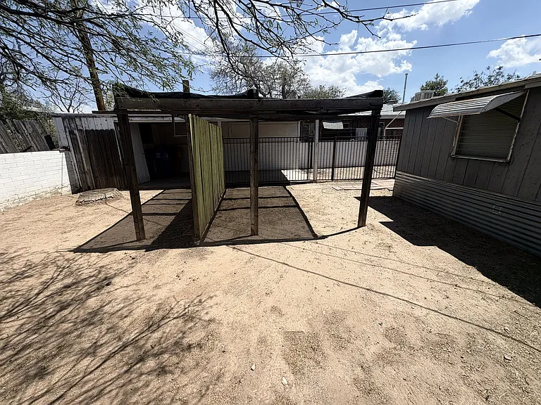 1908 N Tucker Dr — Photo 38