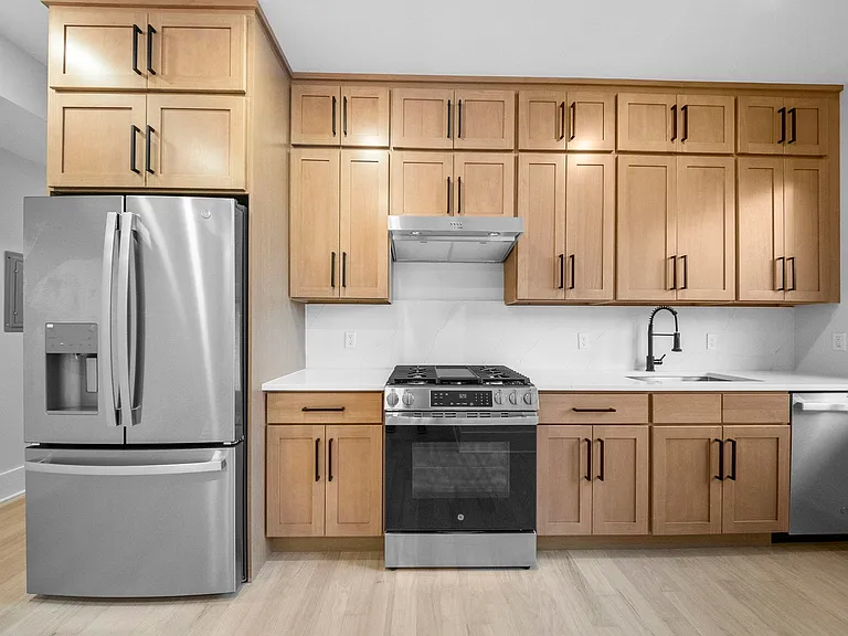 124 Glenwood Ave #3 — Photo 4
