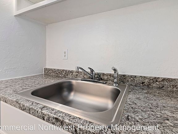 4th image of 456 2nd Ave N #11612871