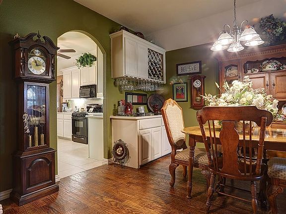 5th image of 224 Shepherds Ln