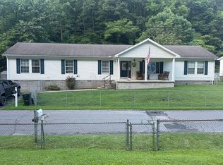 81 Muncy Dr, Delbarton, WV 25670