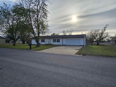 305 S 11th St, Kiowa, KS, 67070