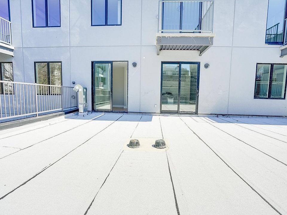 1st image of 13 Jefferson St #2BB