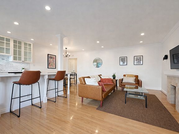4th image of 1033 20th St #1N