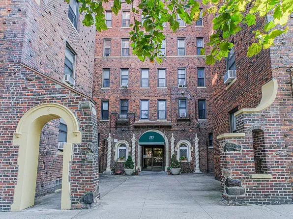 255 79th St APT A4, Brooklyn, NY 11209