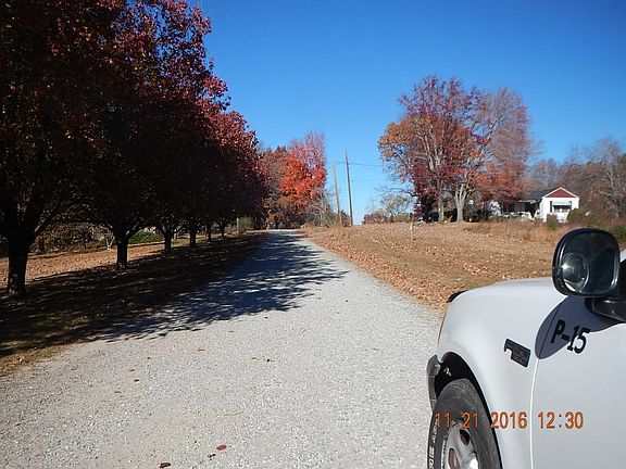 4th image of 210 Tabor Dr