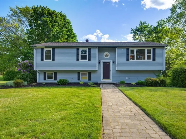 205 Brook St, Rehoboth, MA 02769