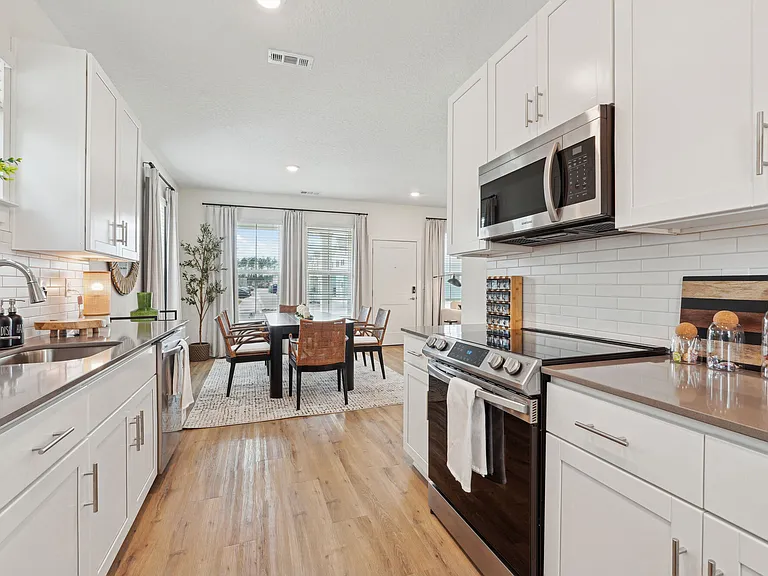 Hamlet at Wildlight - Homes and Townhomes for Rent — Photo 24