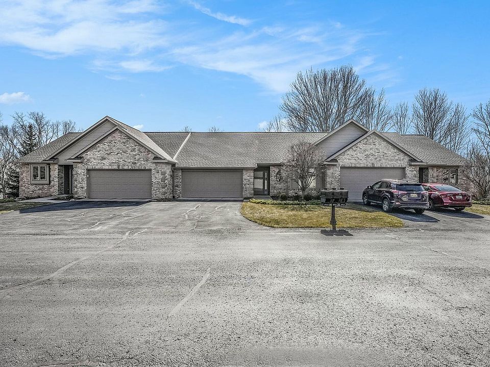 1st image of 4962 Barnsley Dr