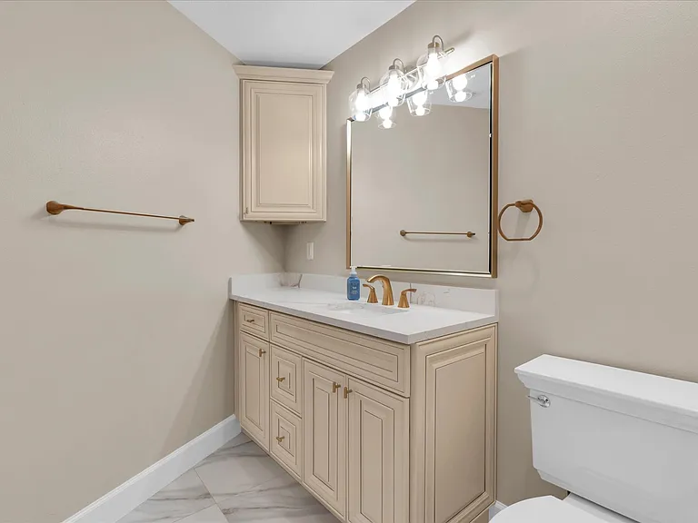 5810 Bahama Shores Dr S — Photo 25