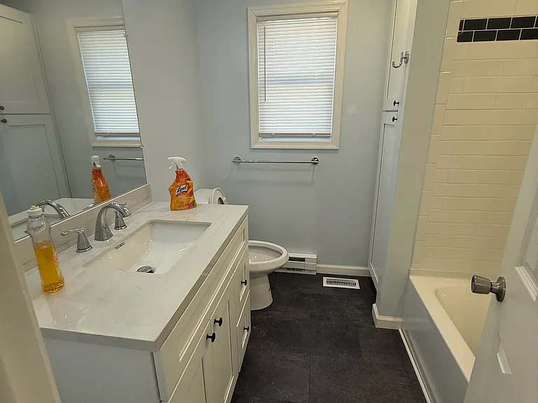 1372 Madison Ave — Photo 9