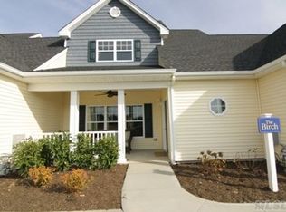 106 Stoneleigh Dr, Riverhead, NY 11901
