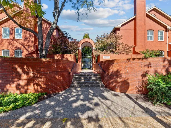 4525 Laclede Ave APT 10, Saint Louis, MO 63108