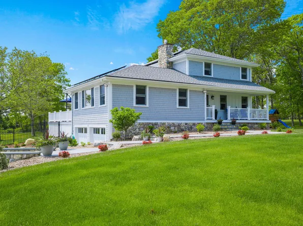 40 Pilgrim Road, Sagamore Beach, MA 02562