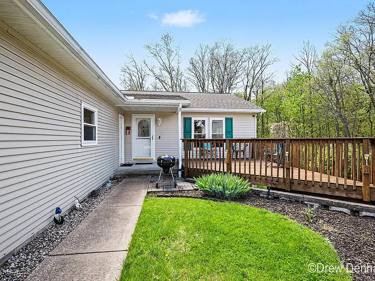2676 Walnut Hills Ct SE — Photo 3