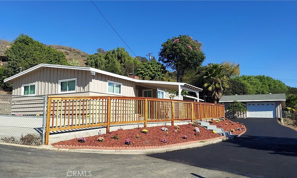 1st image of 1250 S Stephora Ave