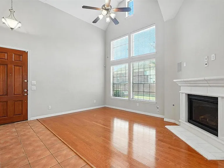 2101 Broadstone Dr — Photo 4