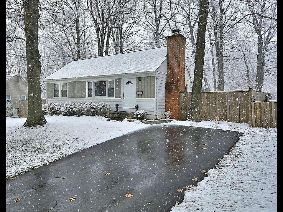 Driveway with 2 car spaces