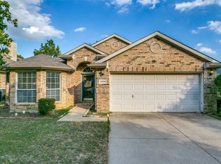 2408 Graystone Ln, Corinth, TX 76210