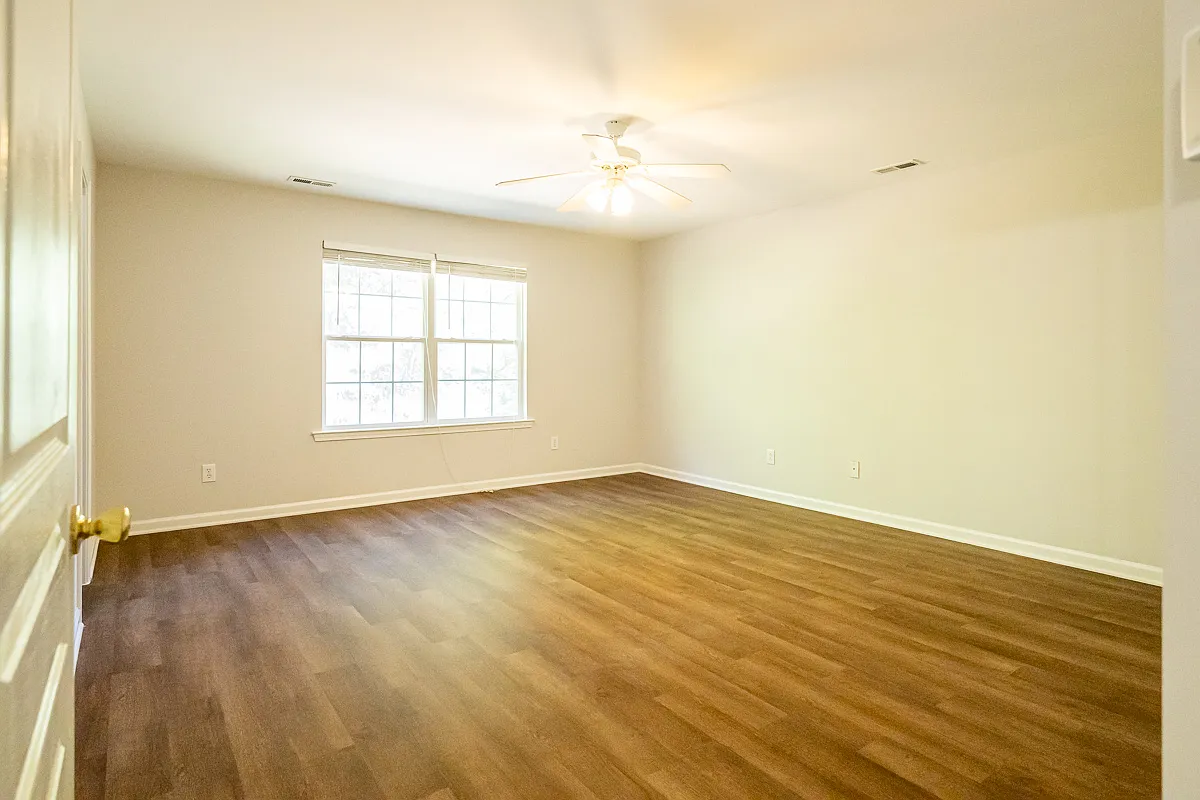 4 bed, 3.5 bath, 2809 sqft, $2,495 — Photo 2