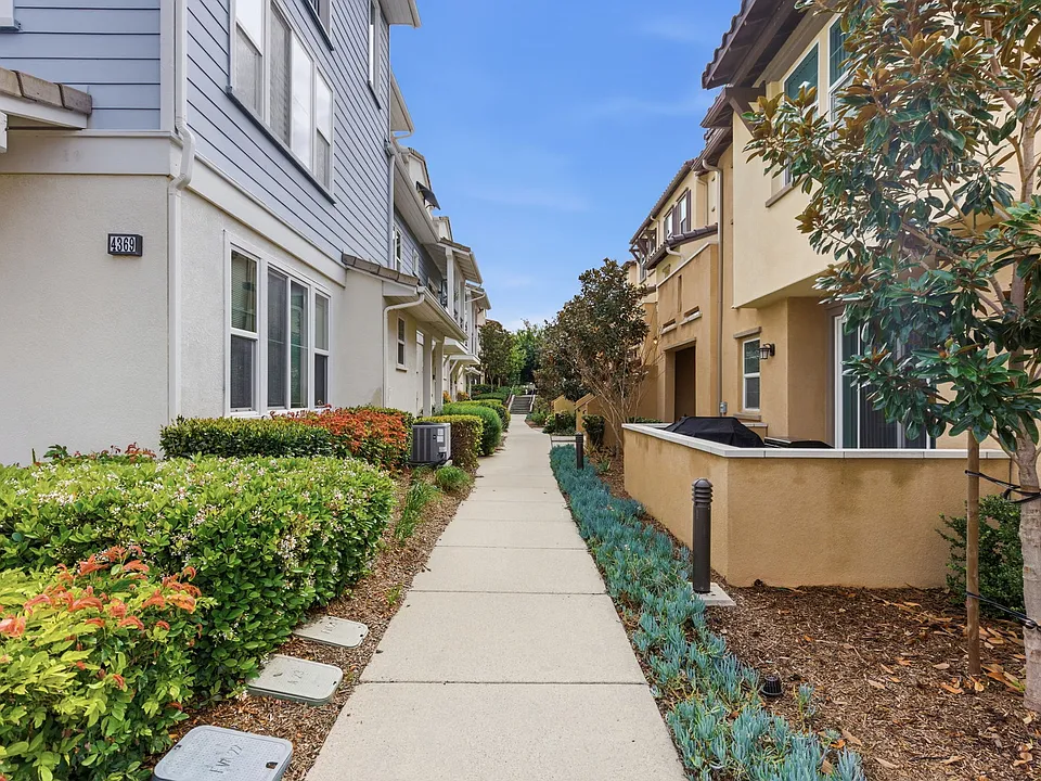4367 Pacifica Way #2