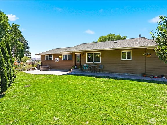 4th image of 500 W Ridgeview Lane