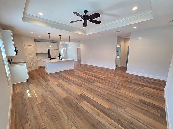 3rd image of 1821 Lubbock Rd