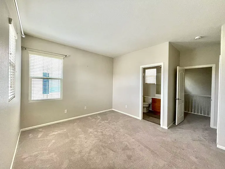 2nd floor bedroom2
