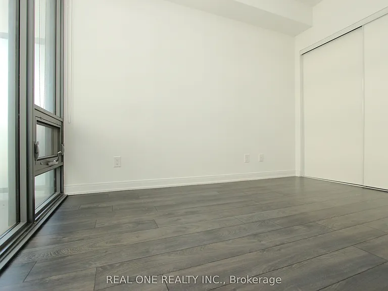50 Charles St E #1807 — Photo 4