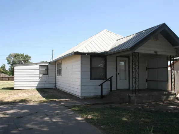 1306 S Seneca St, Satanta, KS 67870