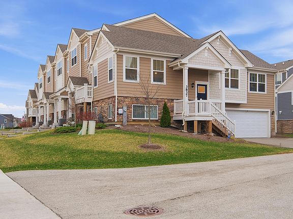 3rd image of 3837 Currant Ln