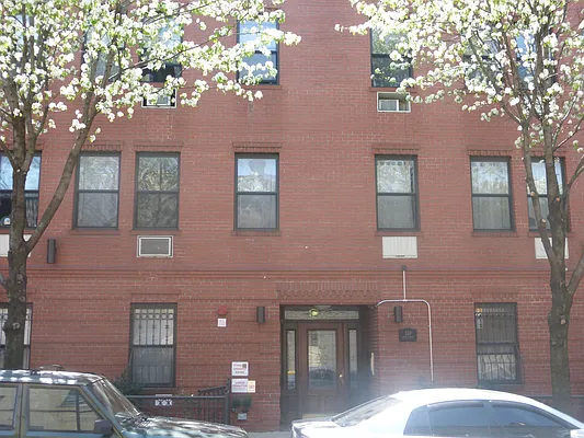 Rented by LDMI Realty Group LLC | media 31