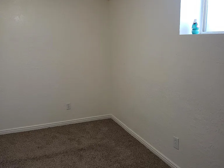 162-164 N Hale St #162 — Photo 10