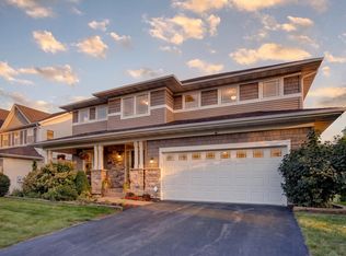 15211 Plumstone Dr, Eden Prairie, MN 55347