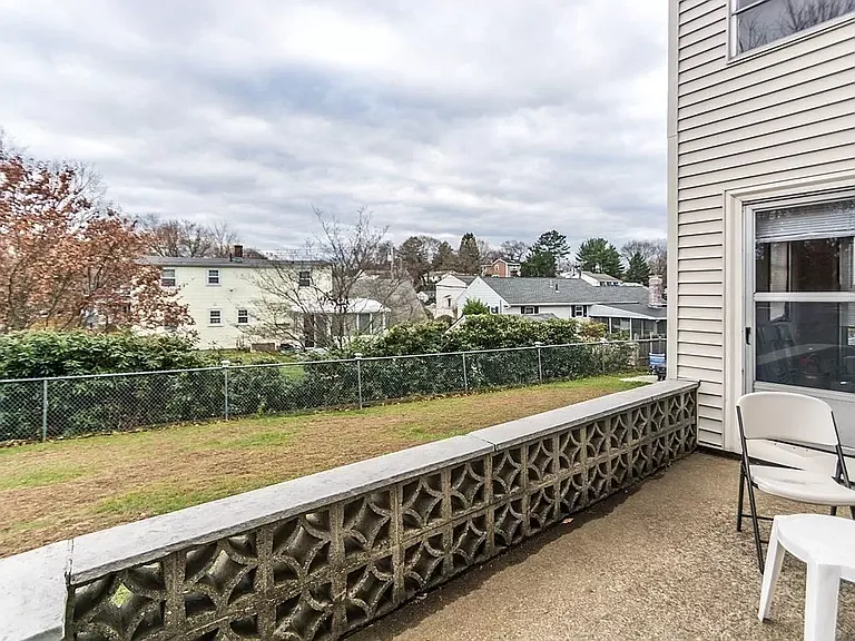 170 Ravenswood Rd — Photo 21