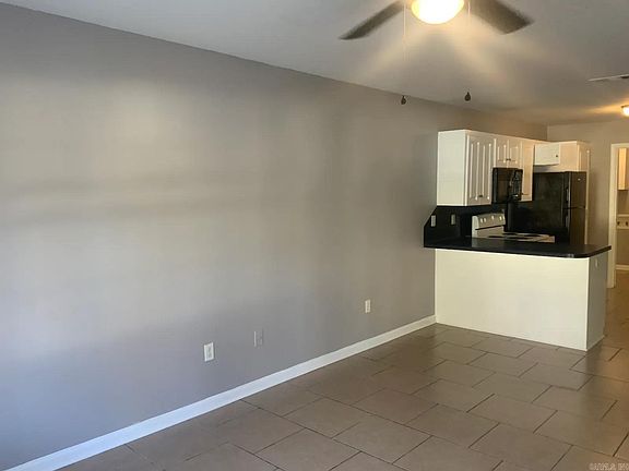 3rd image of 312 Clint Rd