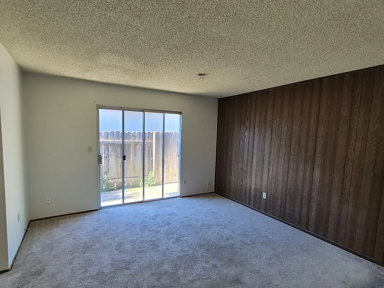 3332 Jayanne Way — Photo 8